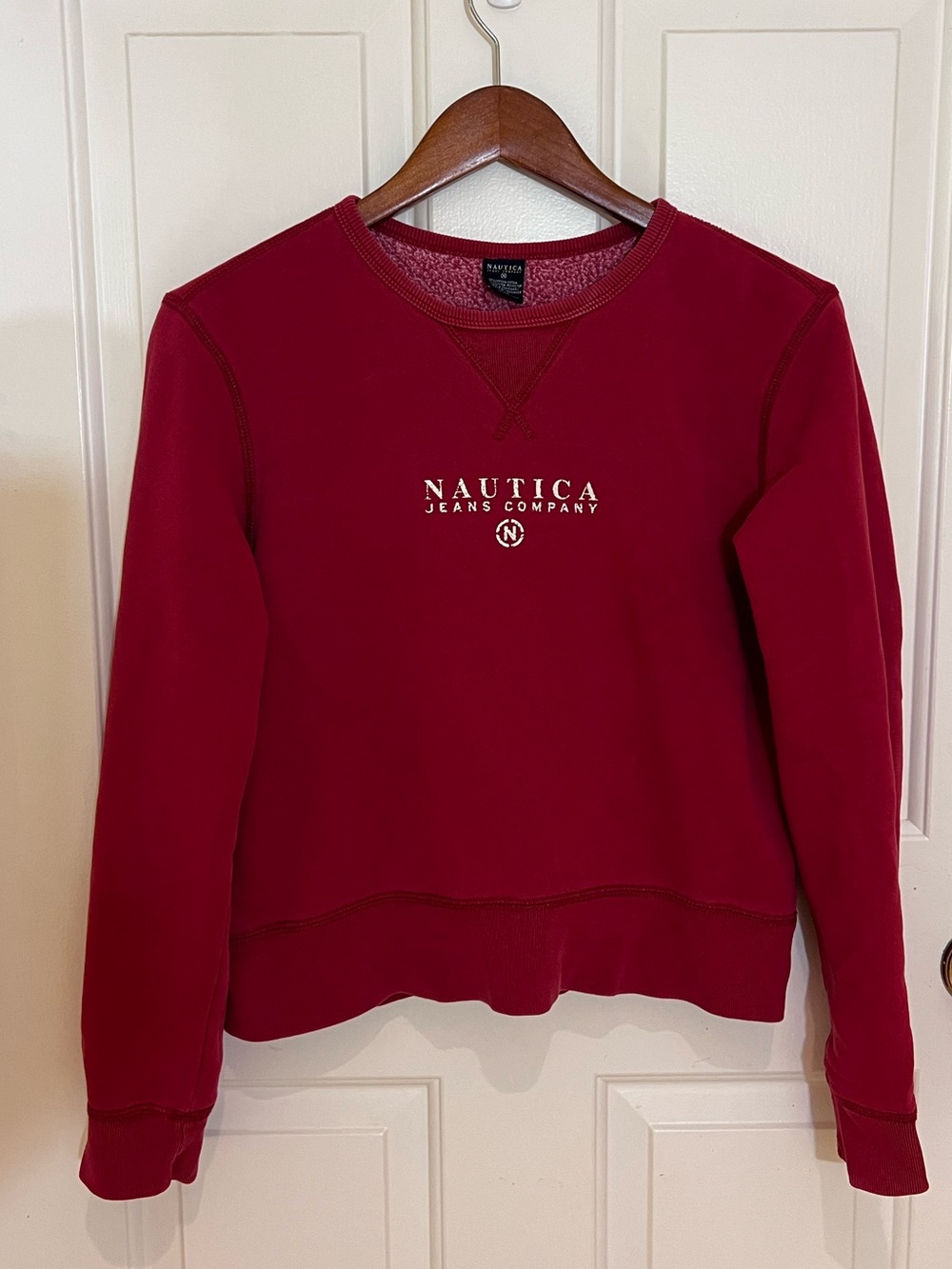 Vintage Nautica Women's Red Crewneck Sweatshirt